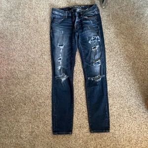 Women’s American eagle ripped jeans